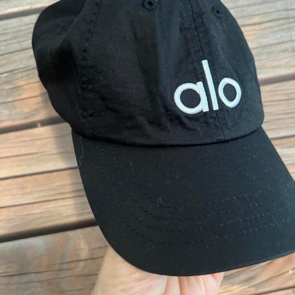 Alo yoga black baseball cap